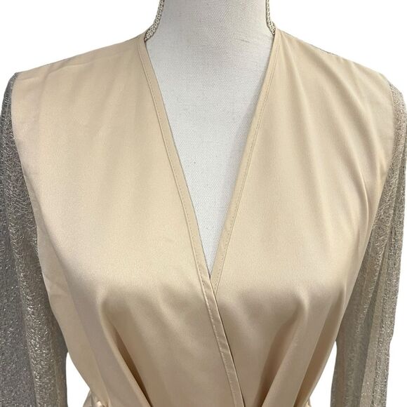 Flora Nikrooz Showstopper Satin Robe Size S Champagne Satin Lace Bridal NWT - Picture 4 of 16